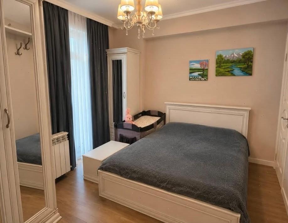 3-Room Apartment For Sale In Batumi, David Aghmashenebeli St, 22g view 3