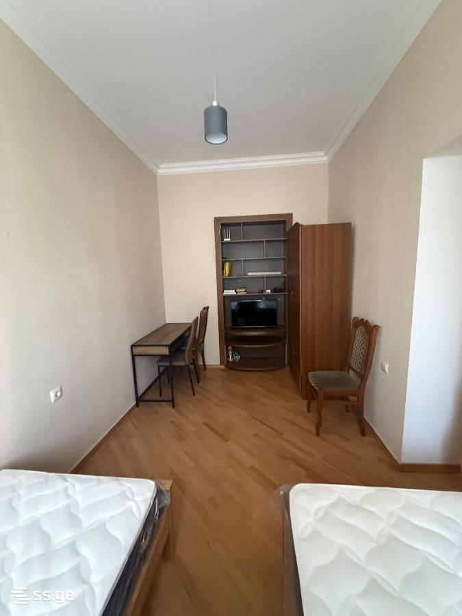 3-комн. квартира, Делиси (2/11)