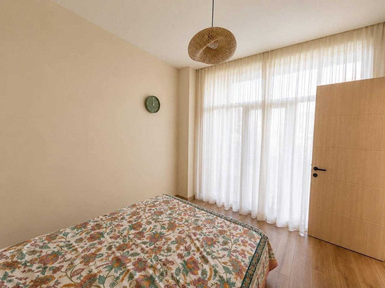 3-Room Apartment For Rent In Batumi, Parnavaz Mepe St, 1 view 7