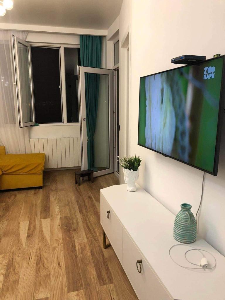 2-Room Apartment For Rent In Batumi, Luka Asatiani St, 13 view 1