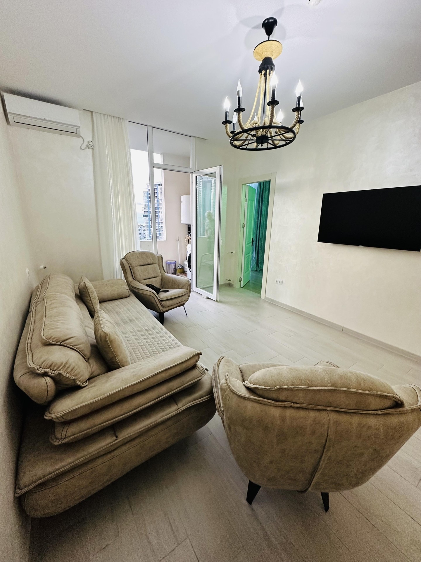 2-Room Apartment For Daily Rent In Batumi, Tbel Abuseridze St, 16, 55 M² — 100 ₾ Per Day view 7