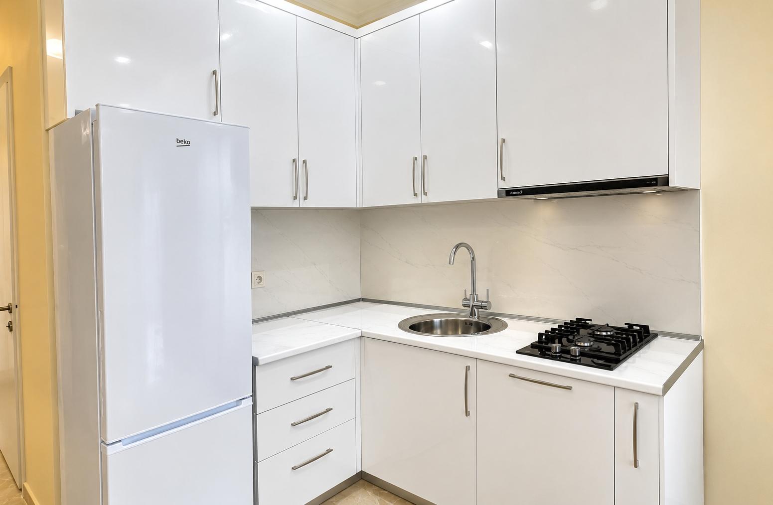 2-Room Apartment For Rent In Batumi, Shota Rustaveli St, 22 view 4