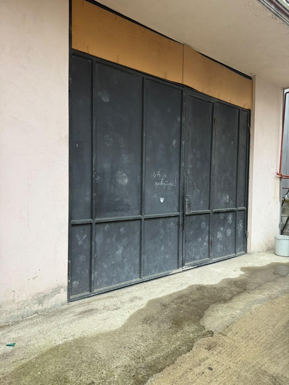 Commercial Property For Rent: 100 M² In Batumi, Ketevan Tsamebuli St, 23 – 1 200 ₾ view 1