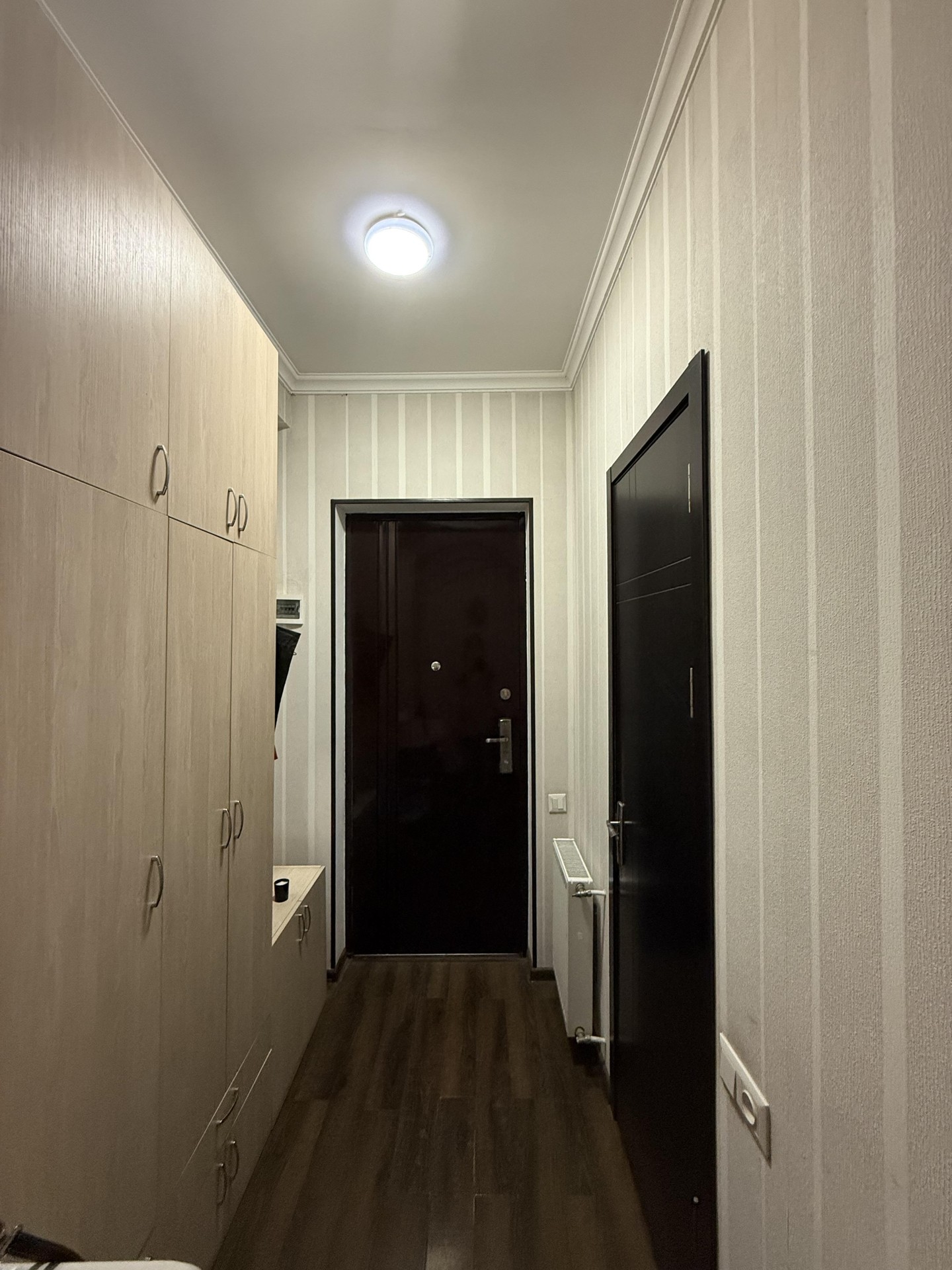 2-Zimmer-Wohnung, Dampalo