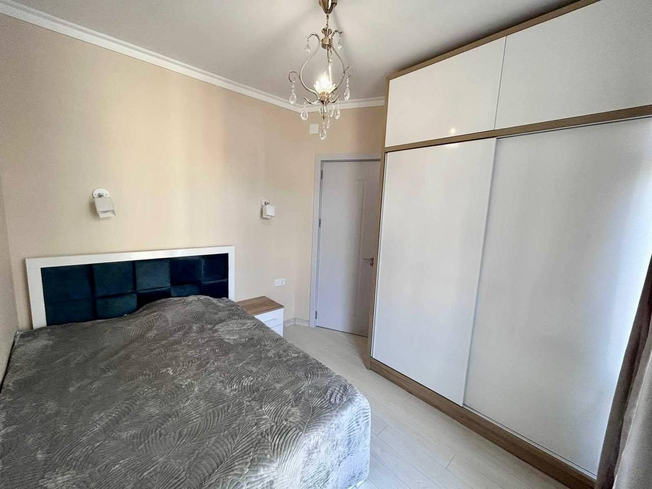 4-Room Apartment For Rent In Batumi, Comfort Palace Bagrationi view 4