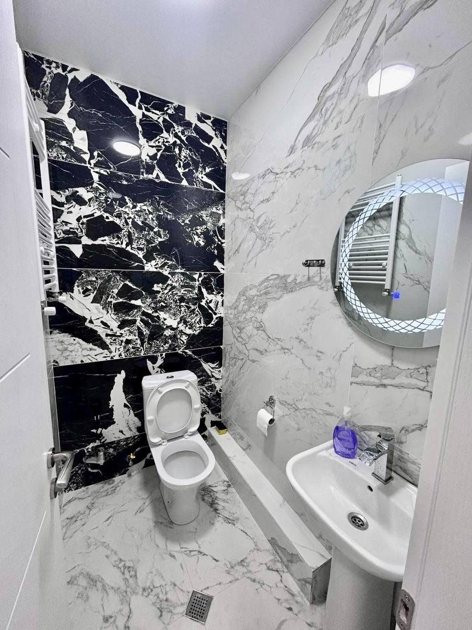 4-Room Apartment For Rent In Batumi, Comfort Palace Bagrationi view 7