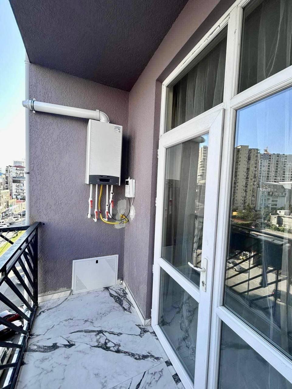 4-Room Apartment For Rent In Batumi, Comfort Palace Bagrationi view 9