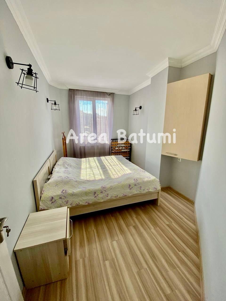 3-Room Apartment For Rent In Batumi, Petre Melikishvili St, 40 view 3