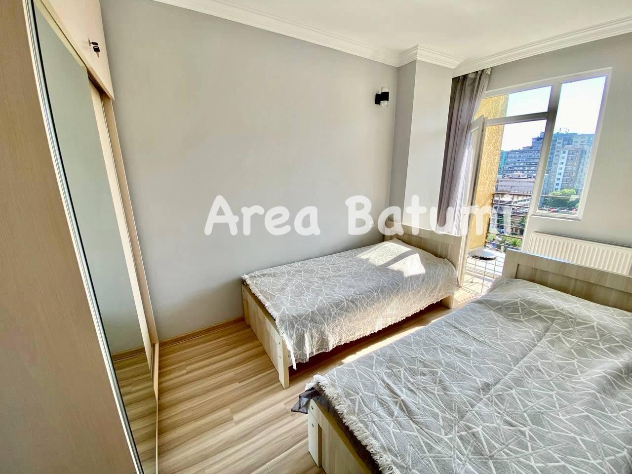 3-Room Apartment For Rent In Batumi, Petre Melikishvili St, 40 view 4