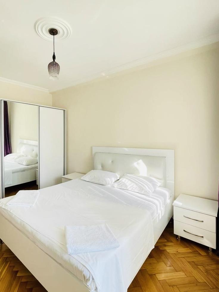 4-Room Apartment For Rent In Batumi, Alexandre Akhmeteli St, 3 view 10