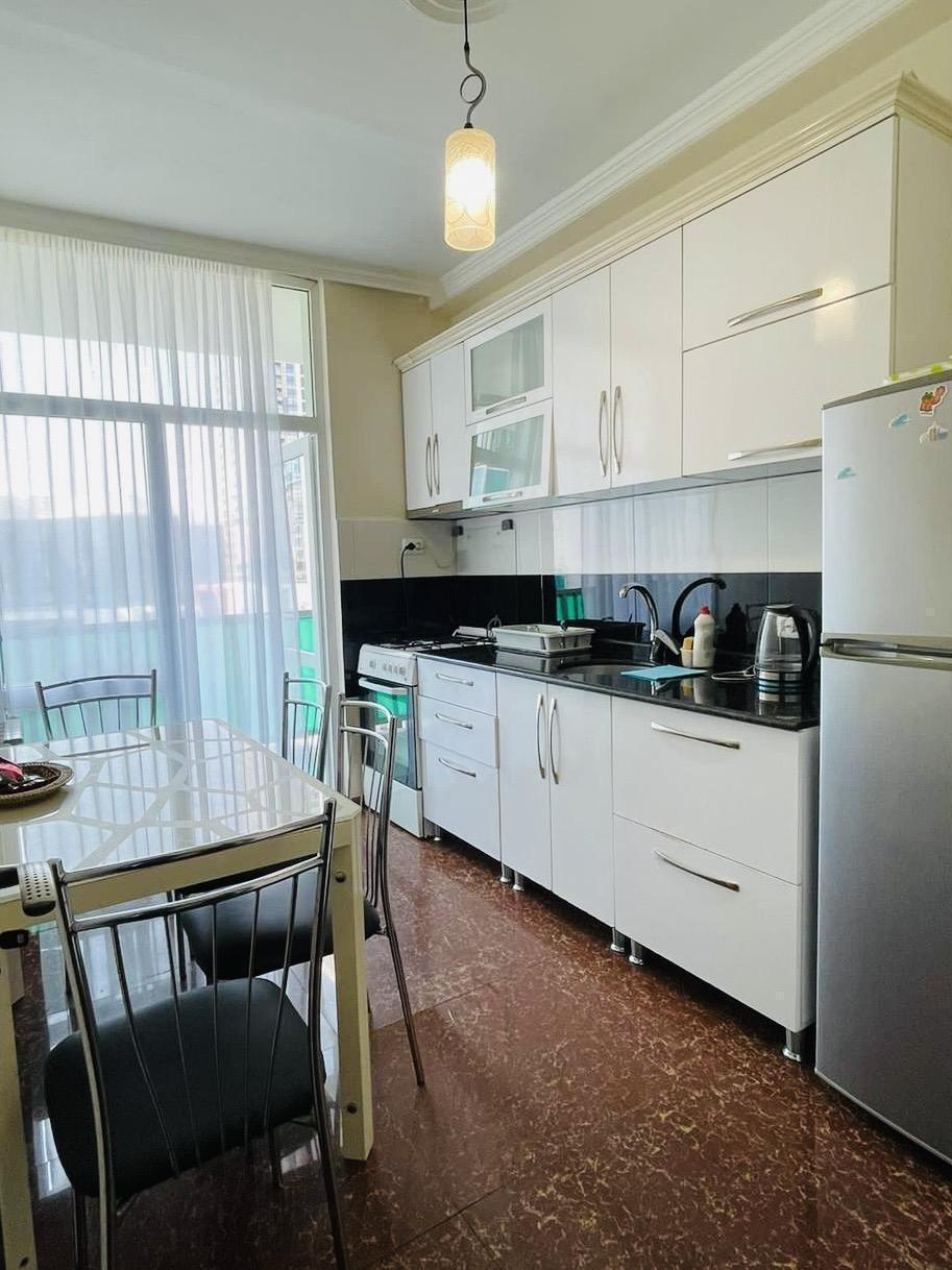 4-Room Apartment For Rent In Batumi, Alexandre Akhmeteli St, 3 view 2