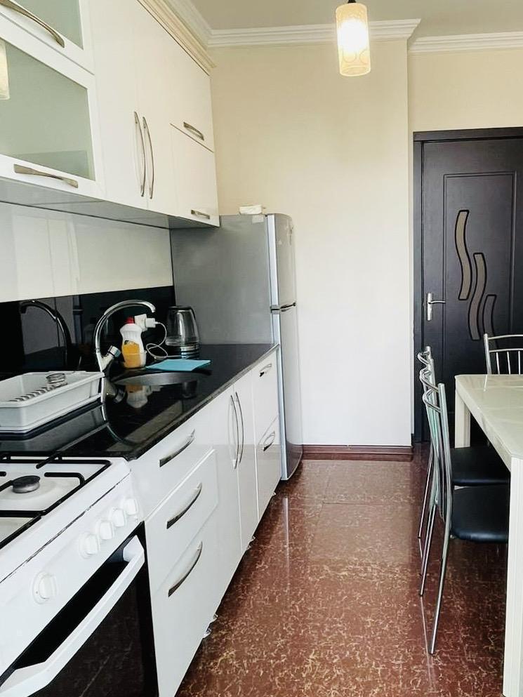 4-Room Apartment For Rent In Batumi, Alexandre Akhmeteli St, 3 view 9