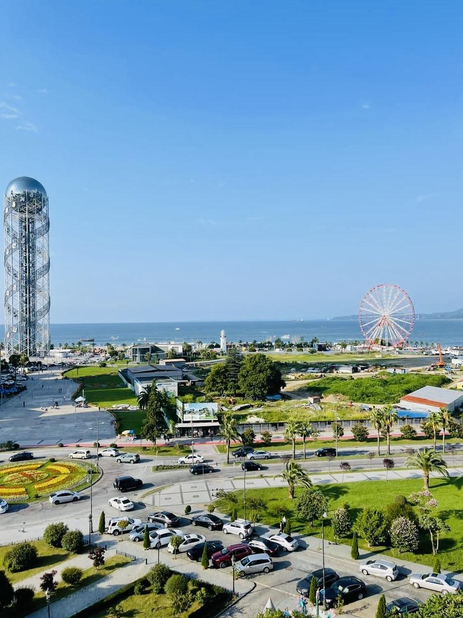 4-Room Apartment For Rent In Batumi, Alexandre Akhmeteli St, 3 view 1