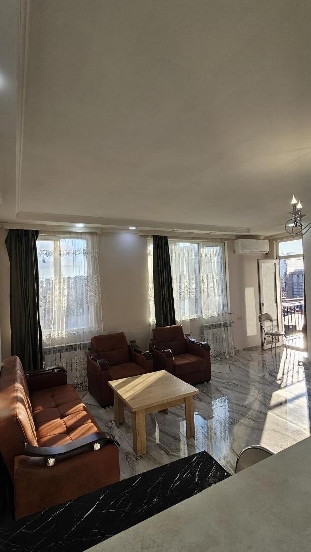 3-Room Apartment For Rent In Batumi, Shavsheti St, 24 view 1