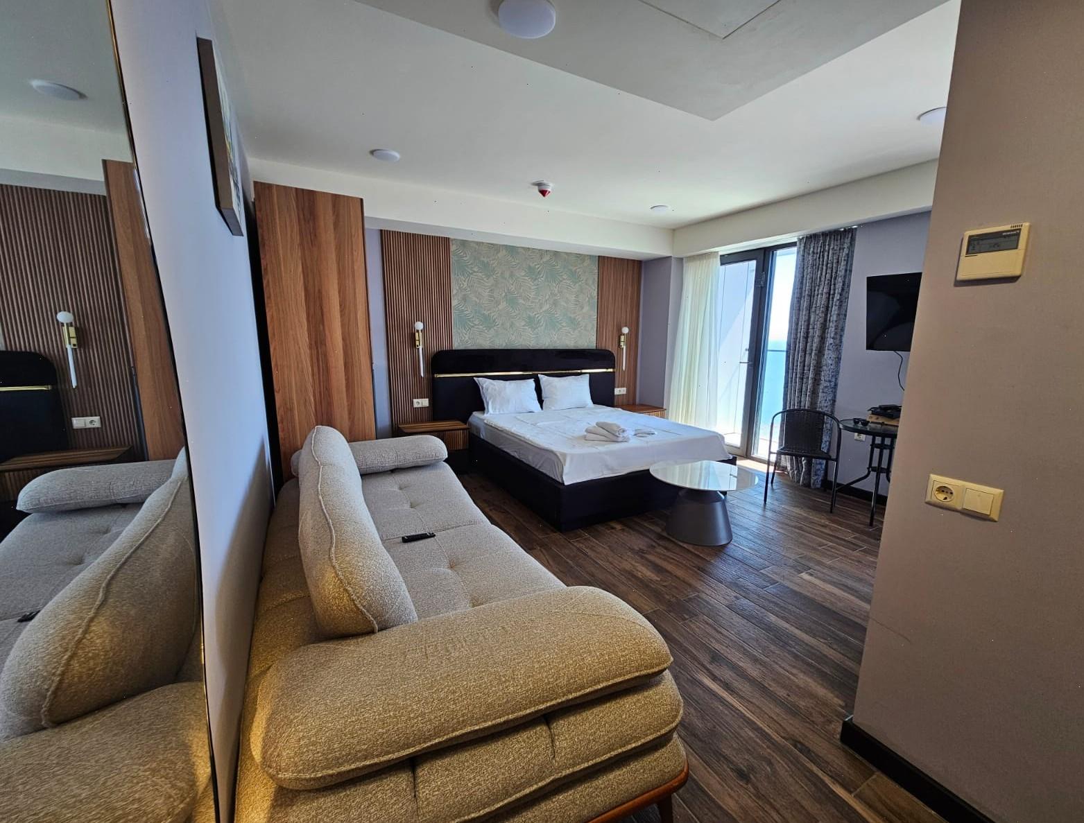 Studio Apartment For Sale view 4