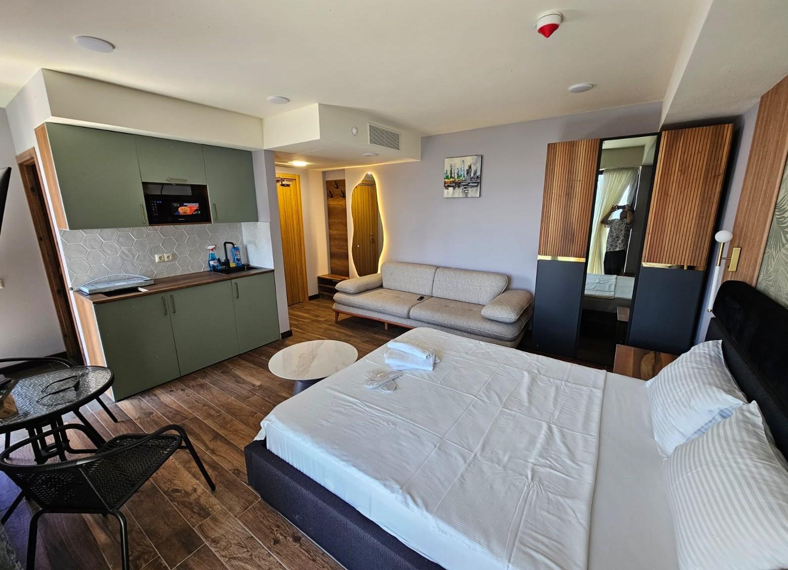 Studio Apartment For Sale view 7