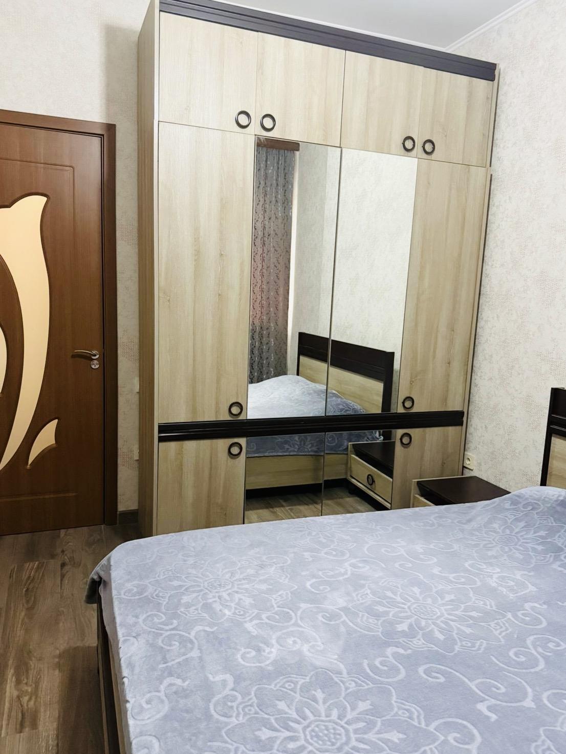 4-Room Apartment For Rent In Batumi, Ilia Chavchavadze St, 32a view 1