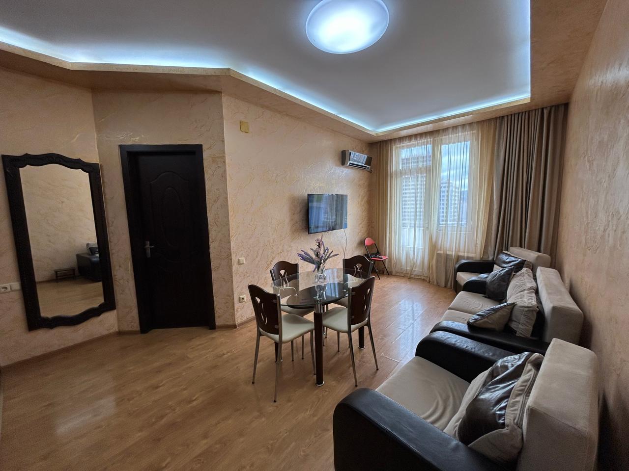2-Room Apartment For Rent In Batumi, Parnavaz Mepe St, 113–121 view 1