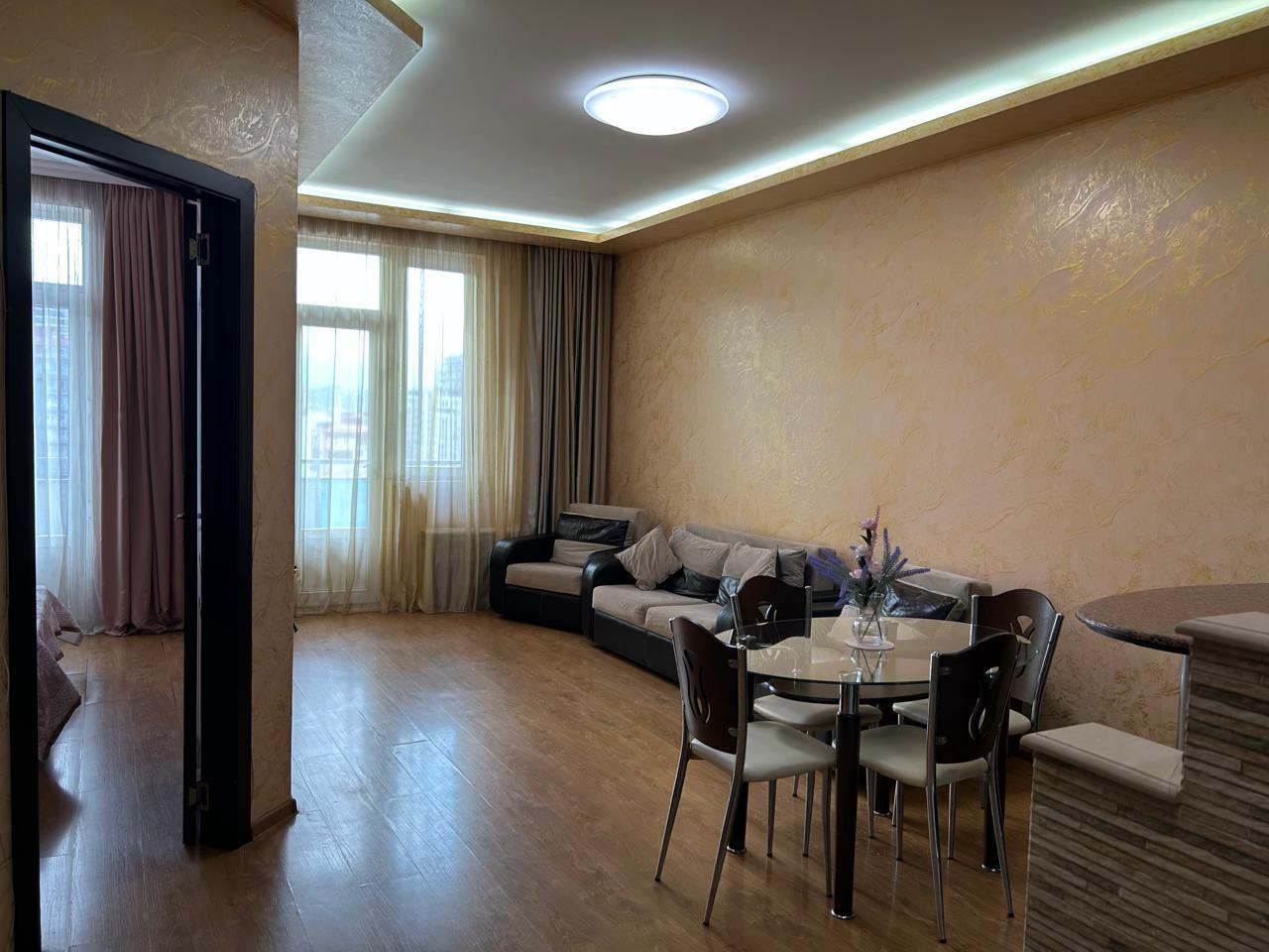 2-Room Apartment For Rent In Batumi, Parnavaz Mepe St, 113–121 view 2