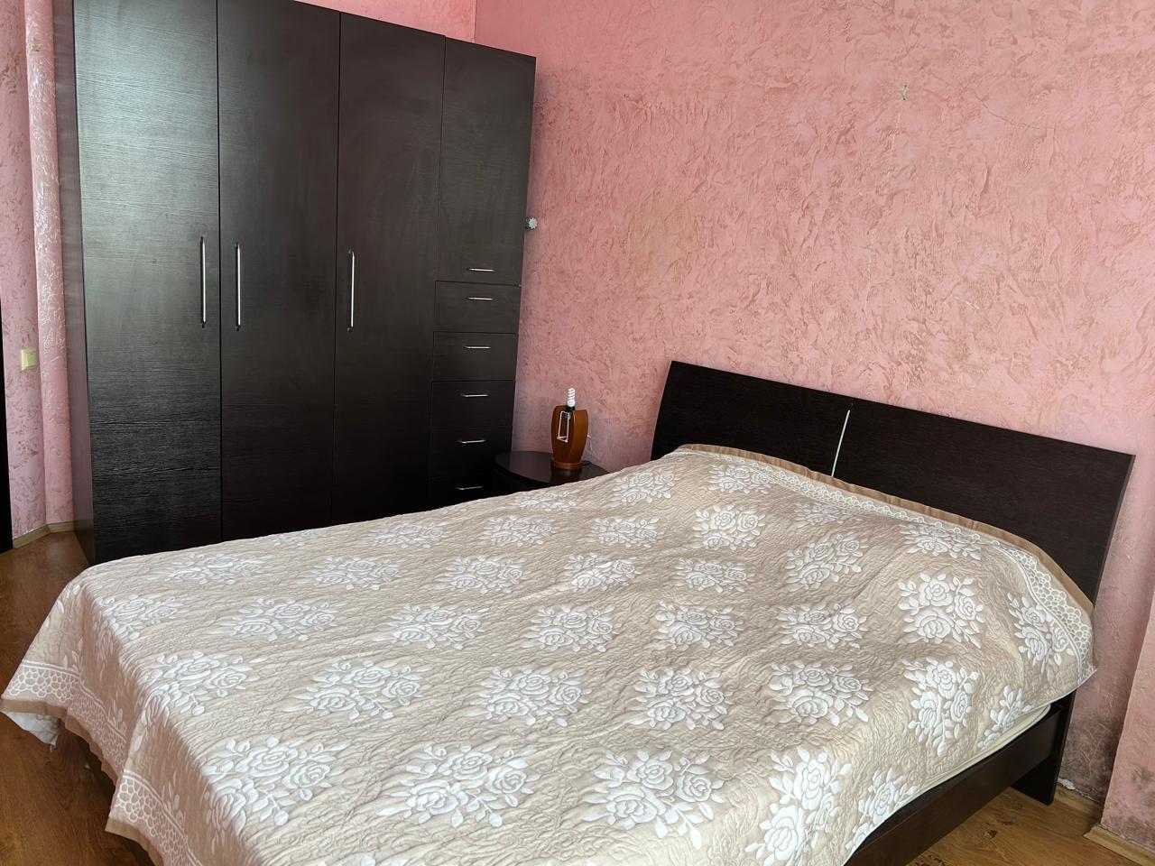 2-Room Apartment For Rent In Batumi, Parnavaz Mepe St, 113–121 view 5