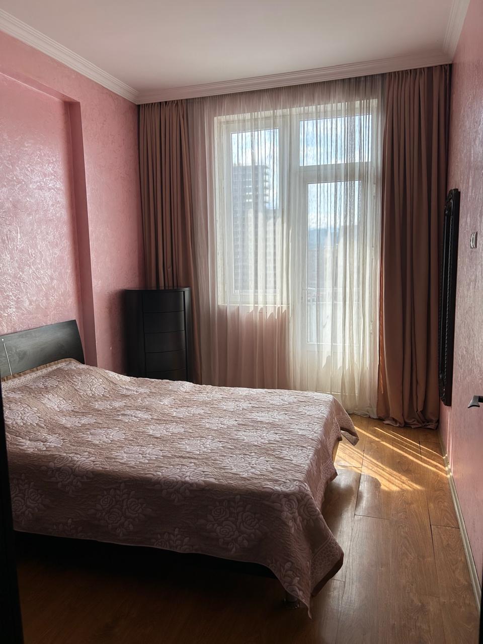 2-Room Apartment For Rent In Batumi, Parnavaz Mepe St, 113–121 view 4