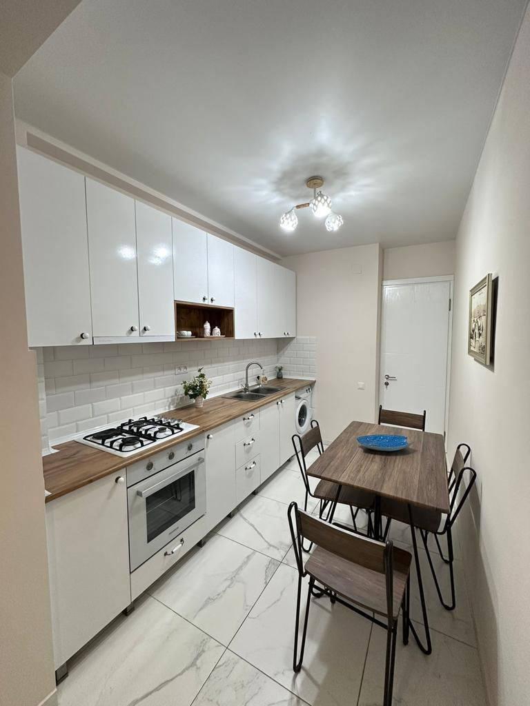 3-Room Apartment For Rent In Batumi, Alexandre Akhmeteli St, 7 view 4