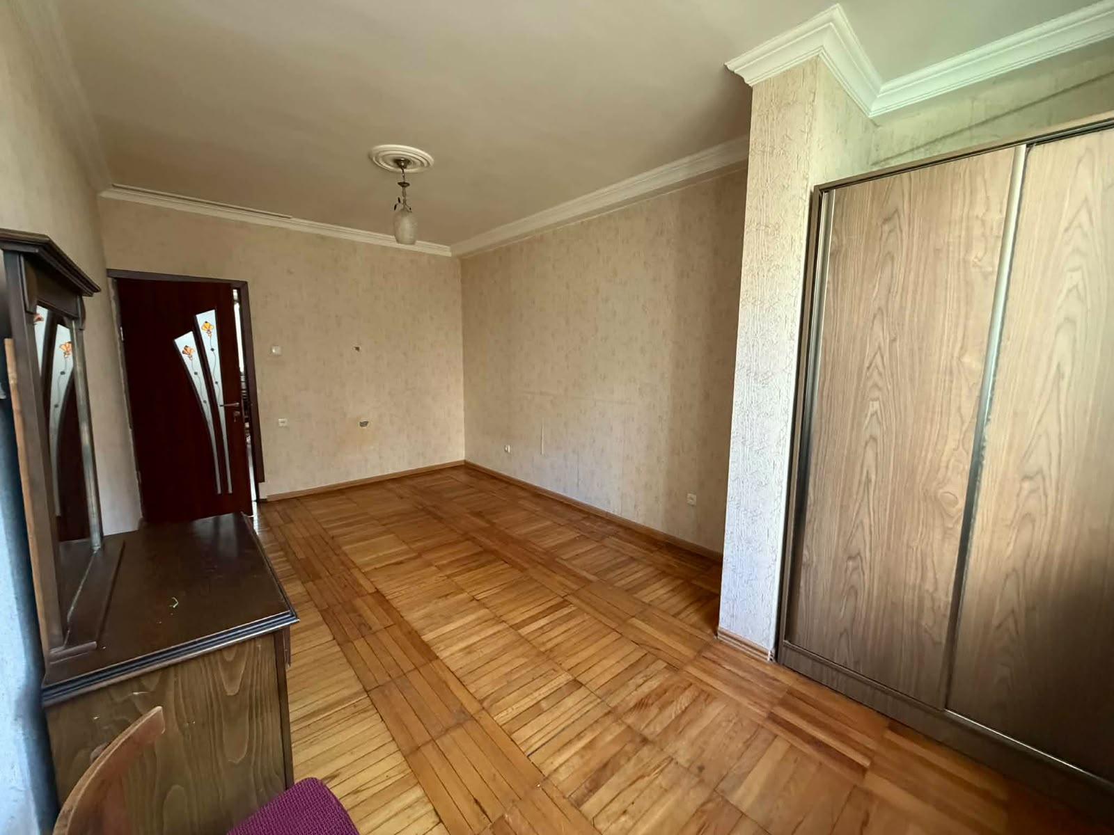 3-Room Apartment For Sale In Batumi, Shalva Inasaridze St, 4 view 6