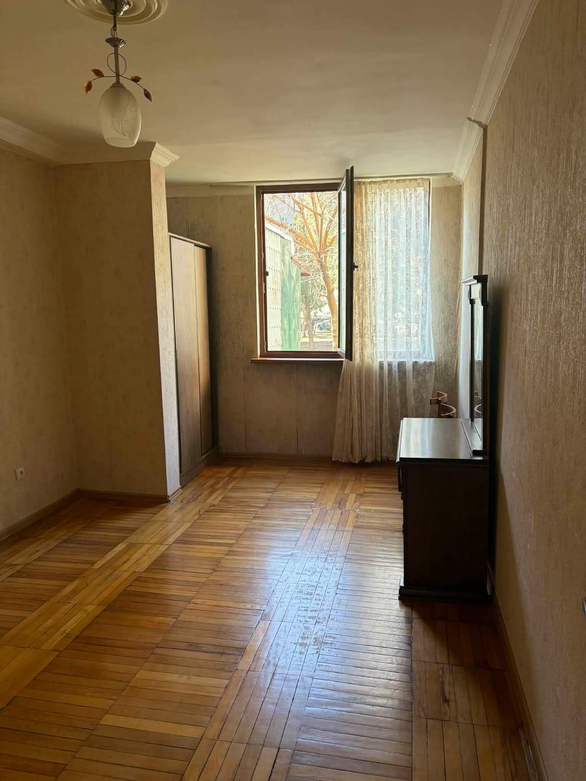 3-Room Apartment For Sale In Batumi, Shalva Inasaridze St, 4 view 9