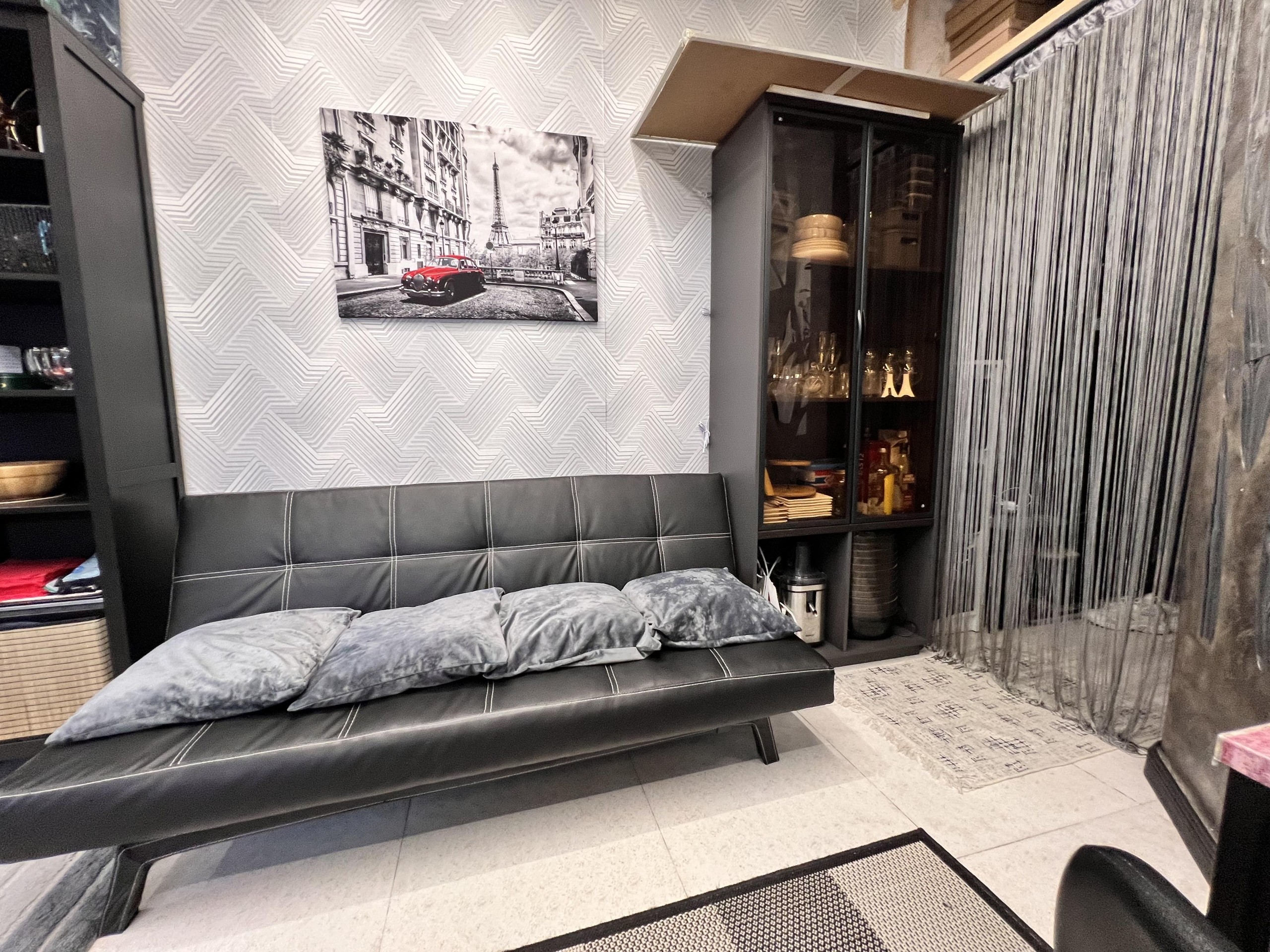 Studio Apartment For Sale view 3