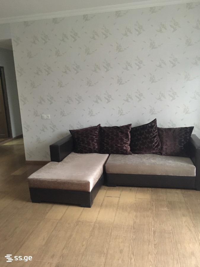 3室公寓，Navtlughi