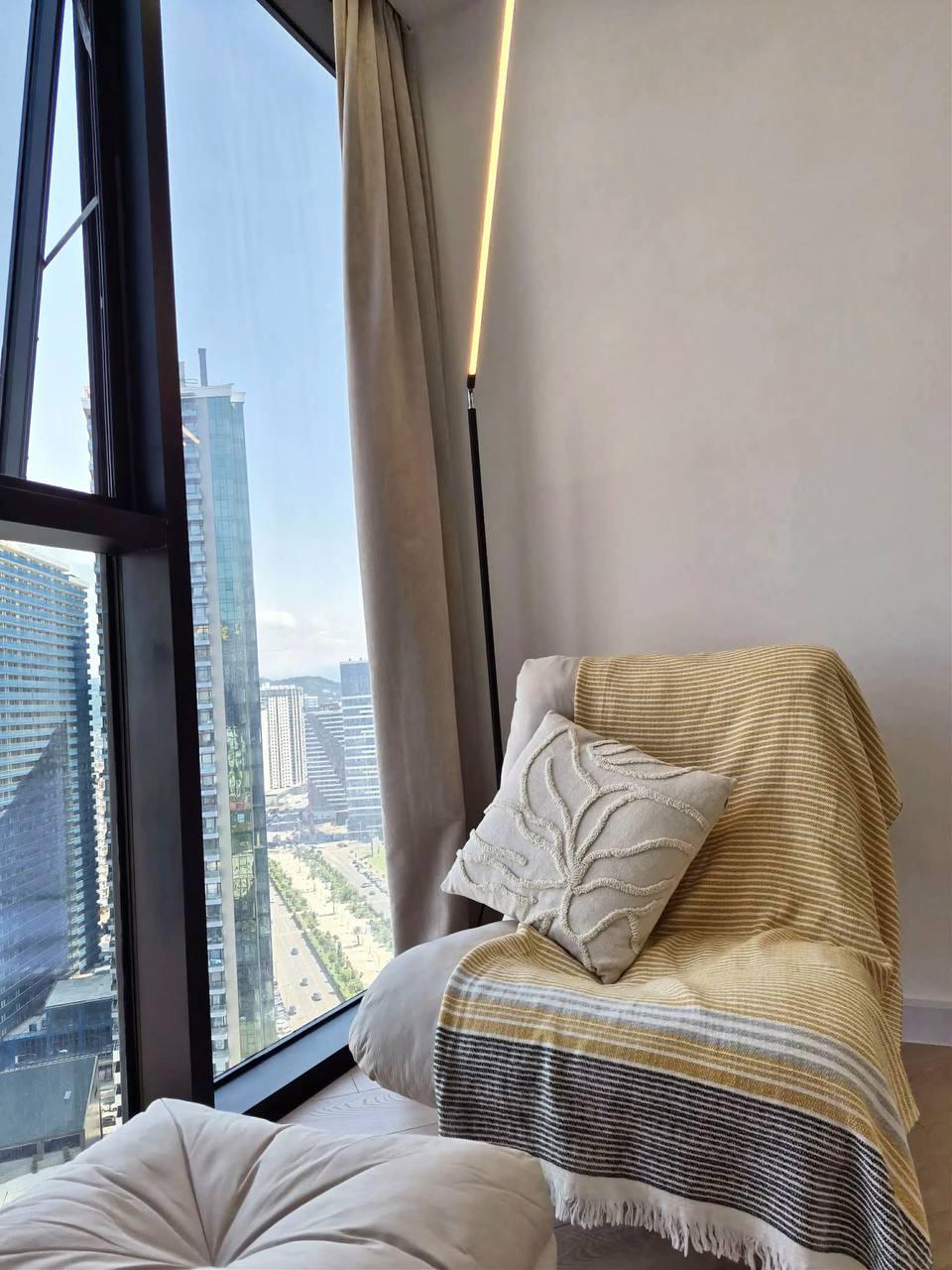 Studio Apartment For Sale view 5