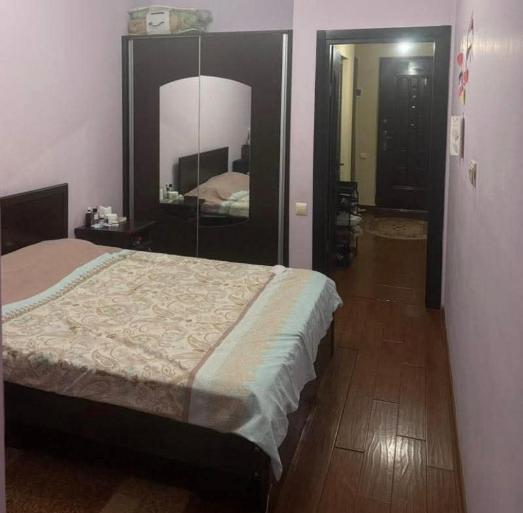 2-Room Apartment For Rent In Batumi, Parnavaz Mepe St, 135 view 1