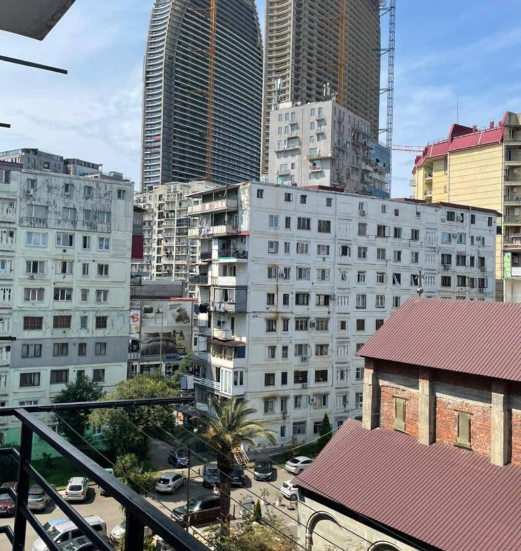 3-Room Apartment For Rent In Batumi, Zurab Gorgiladze St, 82 view 1