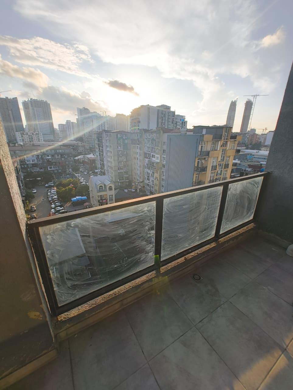 Studio Apartment For Sale view 9