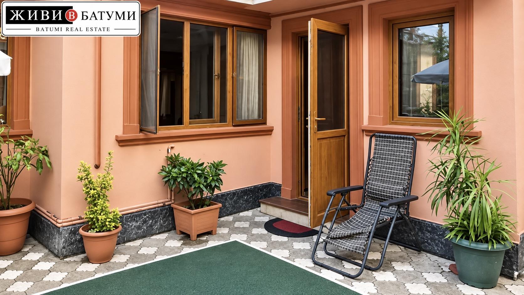 2-Room Apartment For Rent In Batumi, Zviad Gamsakhurdia St, 21 view 8