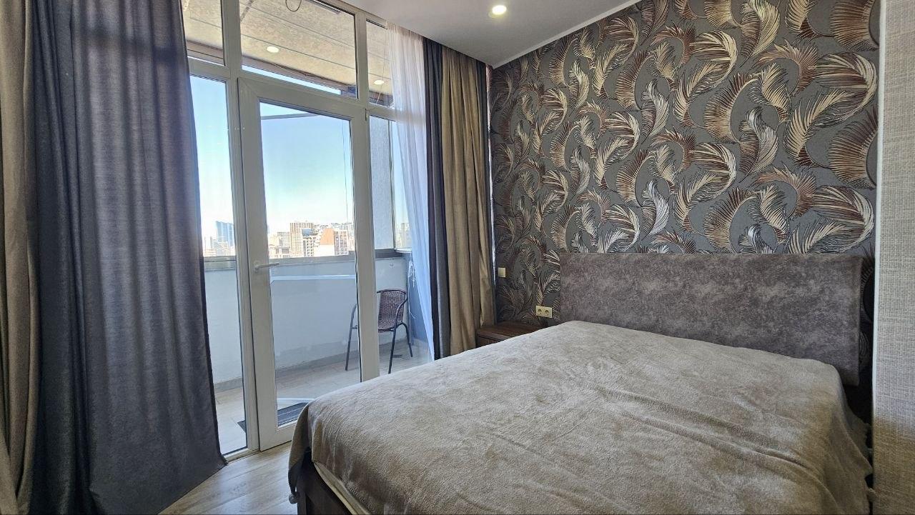 Studio Apartment For Sale view 5