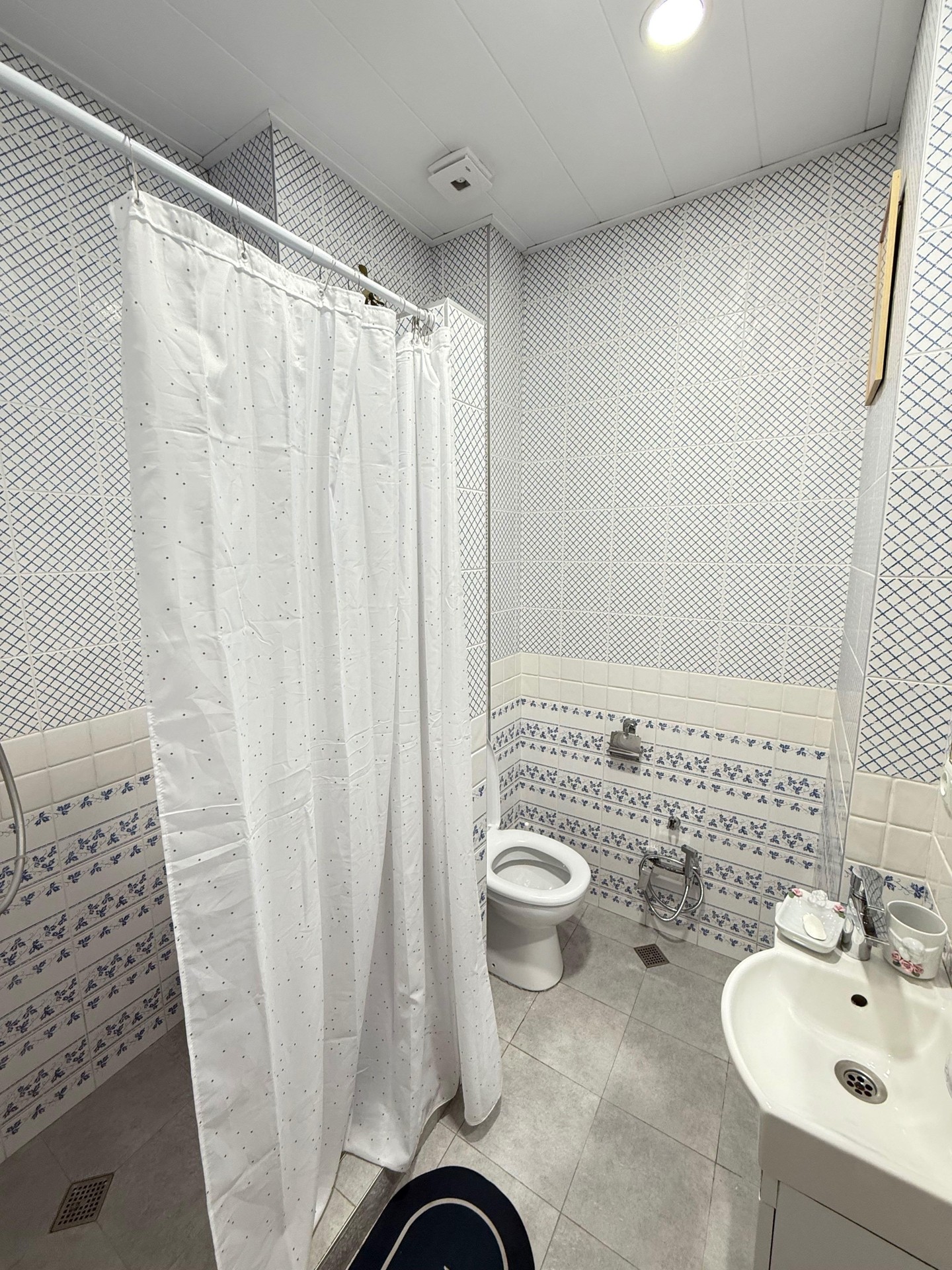 2-Room Apartment For Rent In Batumi, David Kldiashvili St, 16 view 14