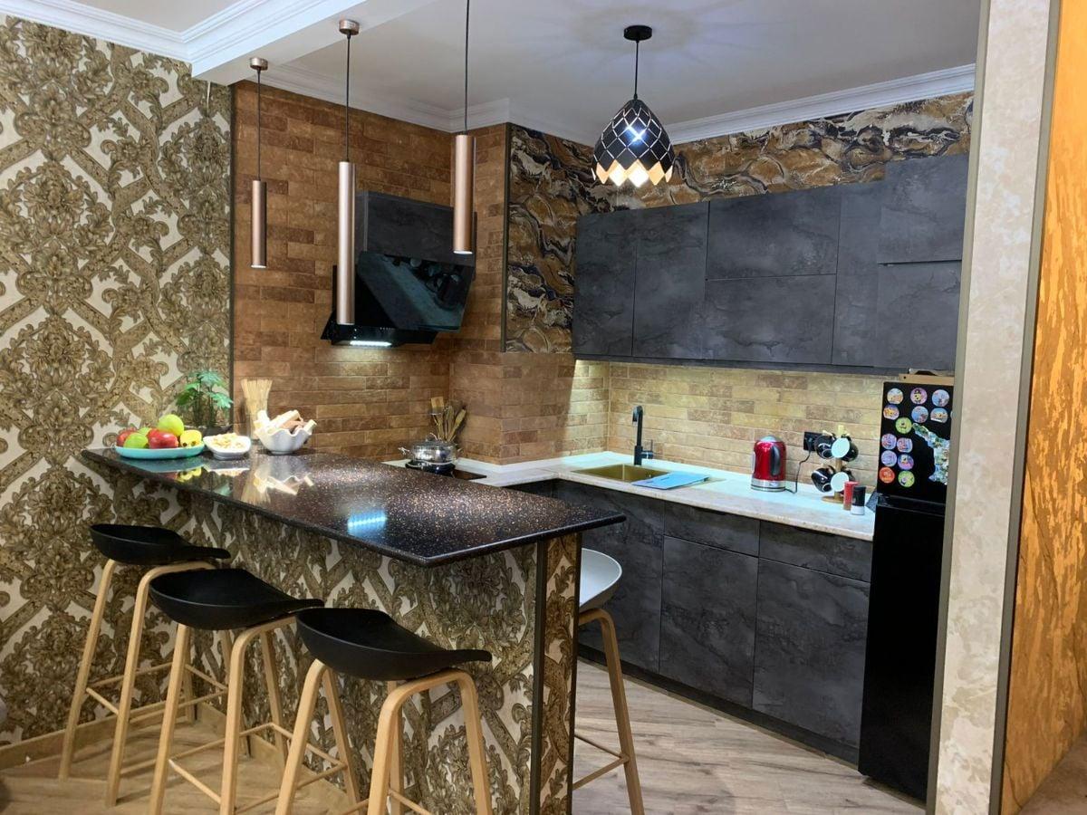 3-Room Apartment For Rent In Batumi, Sherif Khimshiashvili St, 47 view 2