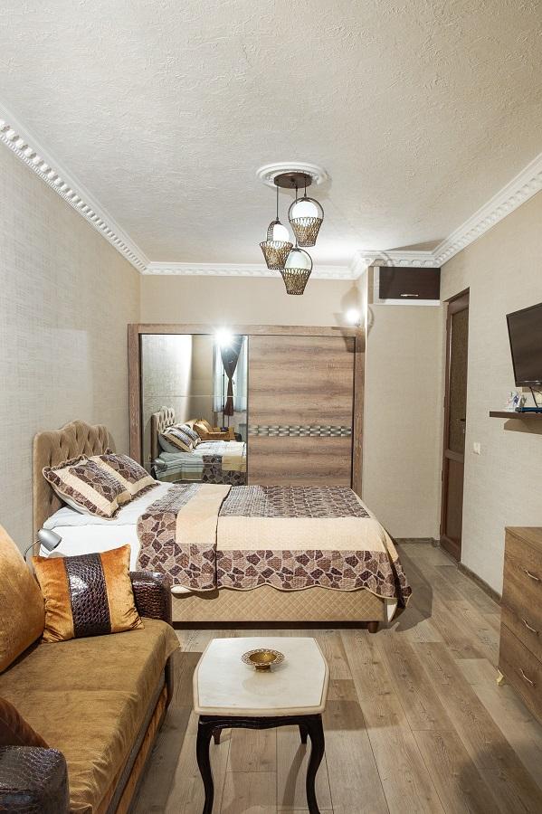 Studio Apartment For Rent In Batumi, 26 May St, 13 view 19