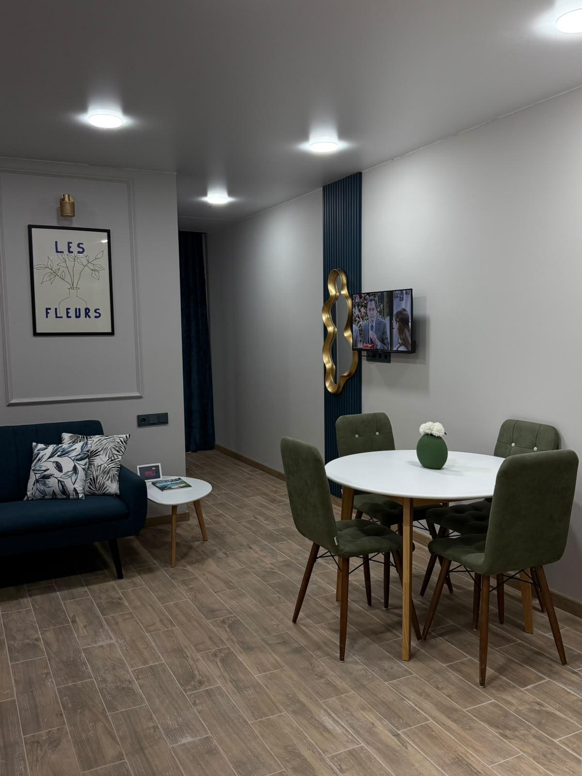 2-Room Apartment For Rent In Batumi, Zhiuli Shartava Ave, 27-31 view 1