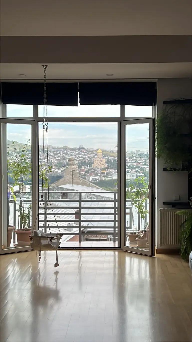 4-room apartment, Sololaki
