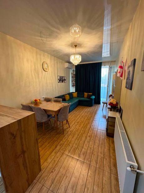 3部屋のマンション、Tsminda Barbare
