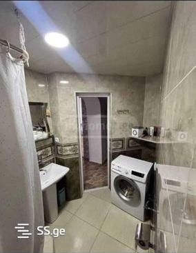 2部屋のマンション、Afrika