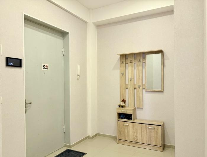 3-Room Apartment For Rent In Tbilisi, Kote Marjanishvili St, 16 view 2