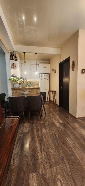 3-Zimmer-Wohnung, Didi Dighomi