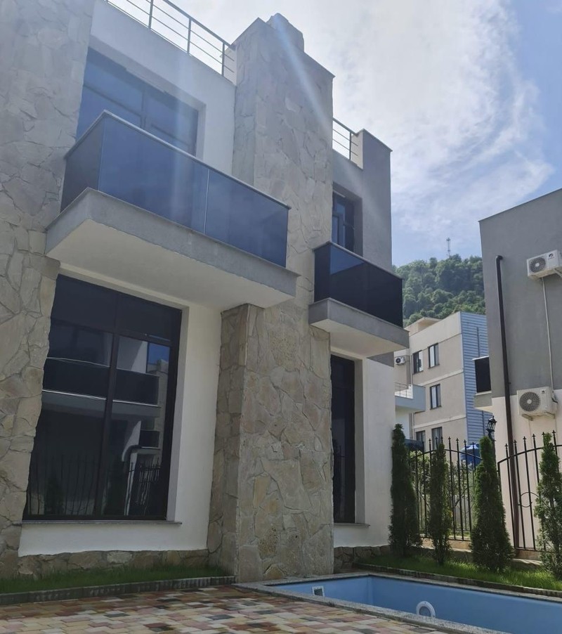 4-Room Country House For Rent In Kvariati, Tsminda Andria Pirveltsodebuli Highway, 5 view 11