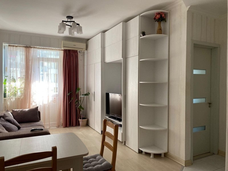 2-Room Apartment For Sale In Batumi, Zurab Gorgiladze St, 96 view 7