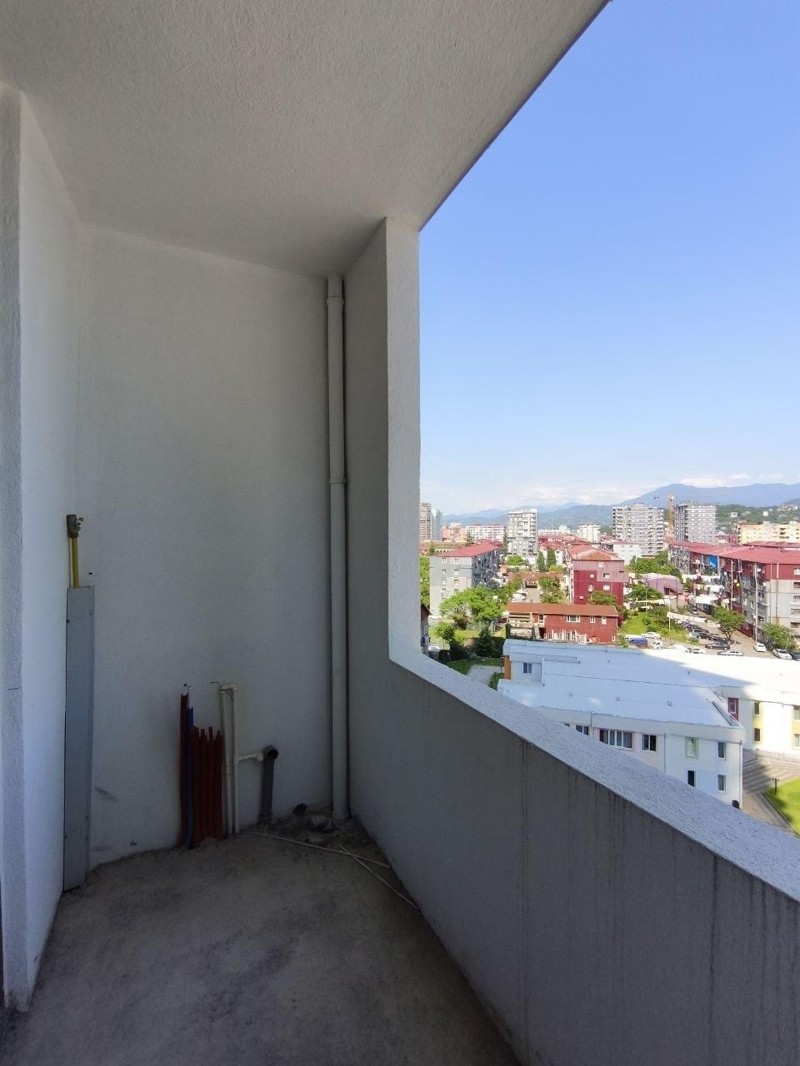 Studio Apartment For Sale view 8