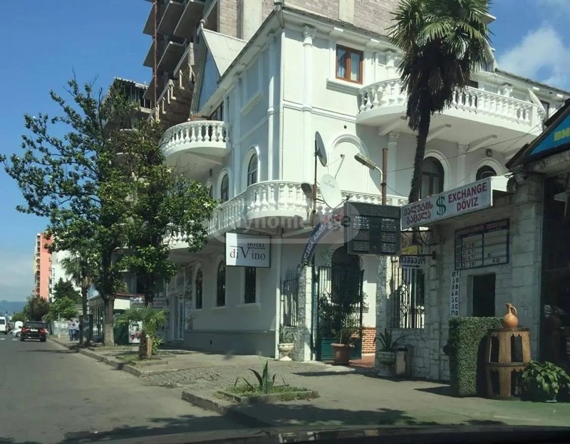 Commercial Property For Rent: 410 M² In Batumi, Ilia Chavchavadze St – $2,400 view 8