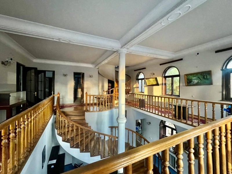 Commercial Property For Rent: 411 M² In Batumi, Ilia Chavchavadze St, 19 – $2,400 view 11